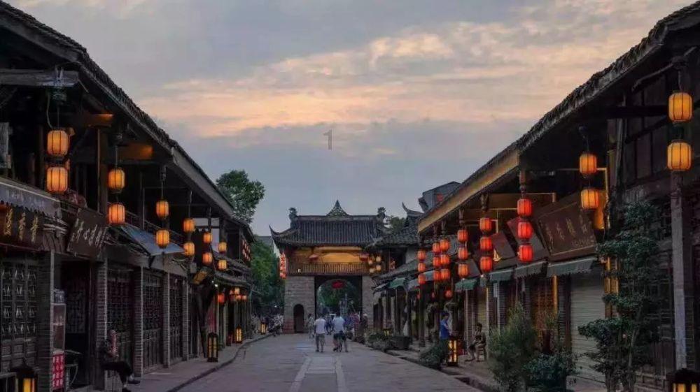 逃离无人的学校